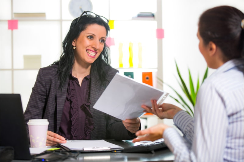 a solicitor advising a lady on a settlement agreement