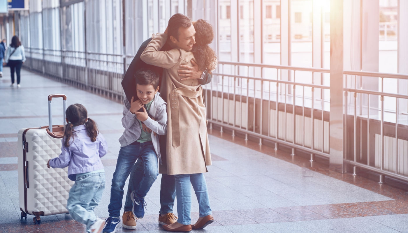 Family meeting at airport